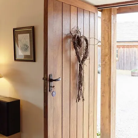 Feriehus Dallow Hall Barns *