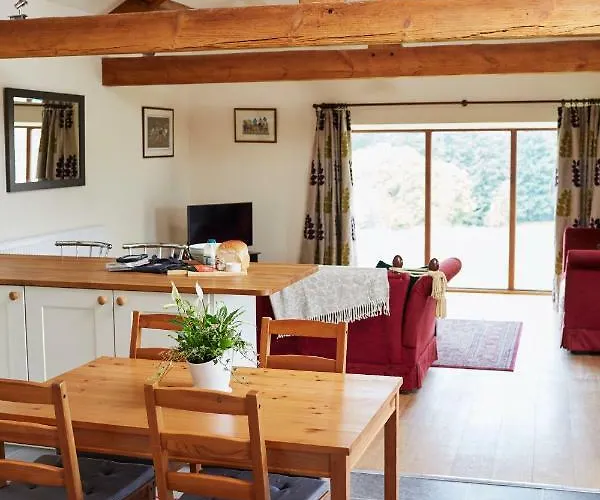 Dallow Hall Barns Grantley